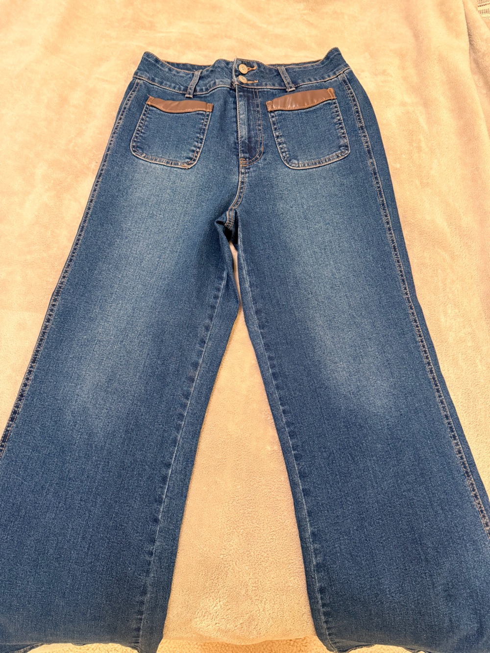 AND NOW THIS Classic Women's Blue Jeans - leather details front pocket - size 28